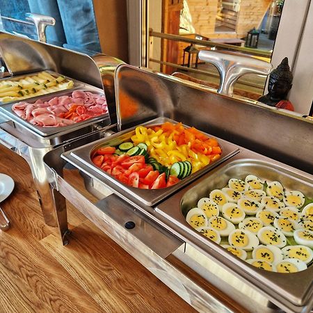 In Spirit, Hotel V Roznovskem Pivovaru - Pivni Lazne, Wellness & Cokoladovna Roznov pod Radhostem Bagian luar foto